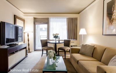 A Standard 1-Bedroom Suite in Phillips Club I